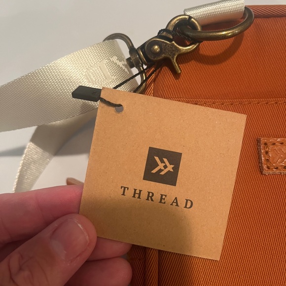 THREAD Carry On Crossbody - Burnt brown color with cream accents. NWT - Picture 2 of 6